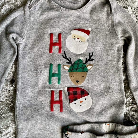 Carter’s Santa Baby Bodysuit and Pants Set - Picture 2 of 4